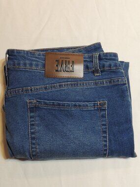 Frye Jeans Woman 32 Blue Denim Travel Vacation Cruise Dinner Party Jeans
